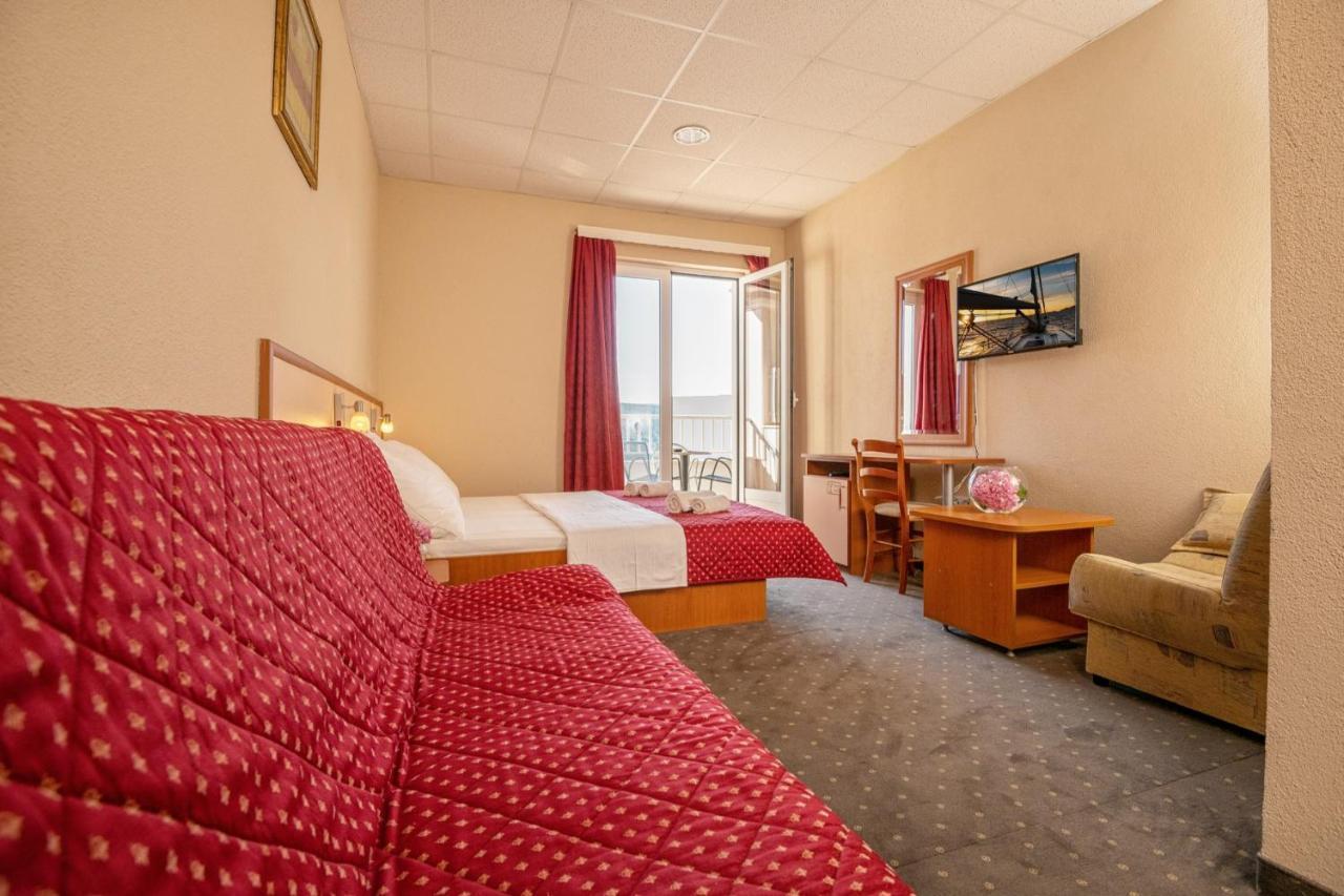 נאום Hotel Luna מראה חיצוני תמונה