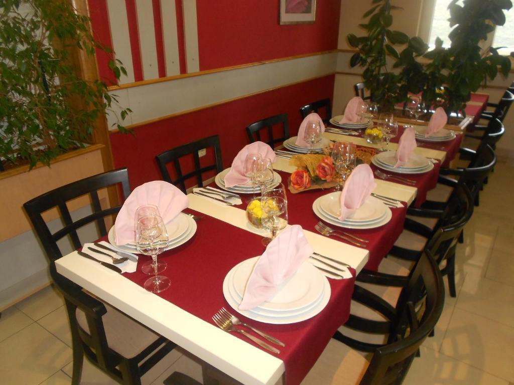 נאום Hotel Luna מראה חיצוני תמונה